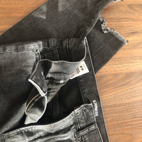 Express jeans raw hem ankle legging - size 4R - Picture 4 of 4